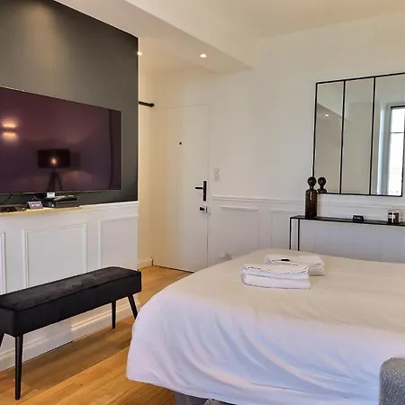 Le Foch - Studio Tout Equipe Avec Vue Sur La Ville - Mon Groom Apartment